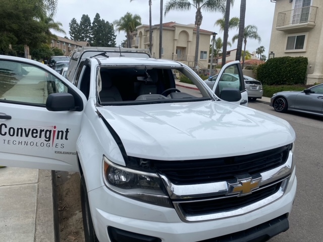 Chevrolet windshield cracked a mobile service are replacing the car windshield